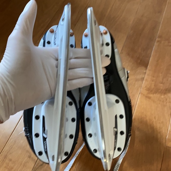 Reebok Kids Boys Ice Skates Sz 2.5 - Picture 7 of 11